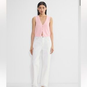 Aritzia Basque Sweater Vest in Strawberry Puff in size USWXL